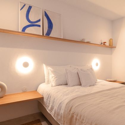 Mesas de cabeceira em carvalho