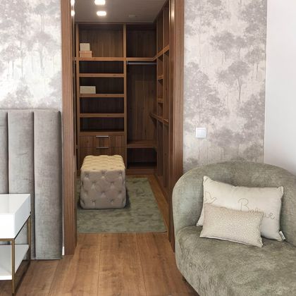 1/2  Closet em termolaminado de nogueira