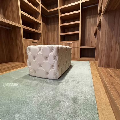 2/2  Closet em termolaminado de nogueira