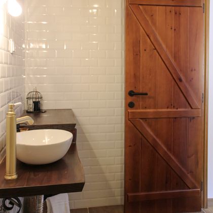 Porta interior em pinho com travessas